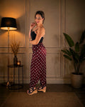 Pantalón fluido estampado de lunares con diseño cómodo y favorecedor