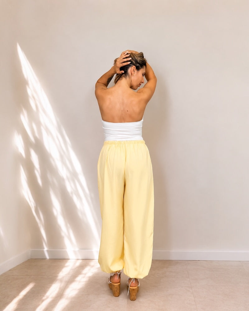 Pantalón Sastre Vainilla con Puño Fruncido
