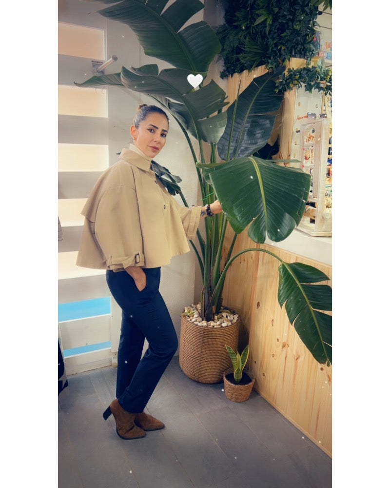 Chaqueta tipo capa beige