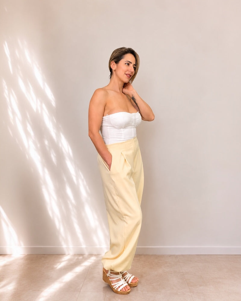 Pantalón Sastre Vainilla con Puño Fruncido