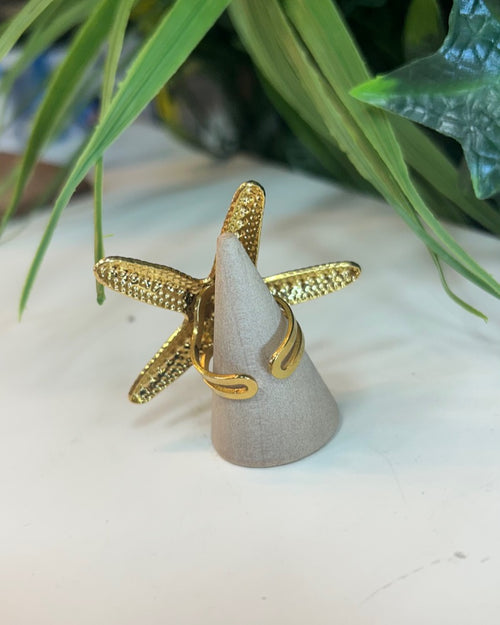 Anillo estrella de mar dorado estilo boho verano