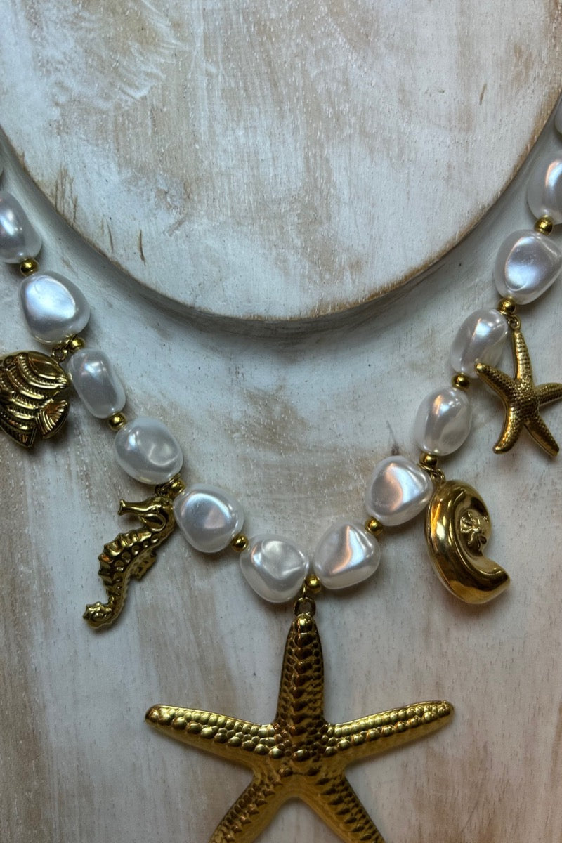 Collar náutico con perlas